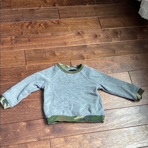 Joe's Jeans Green Sweatshirt Classic Crew Neck Design - Picture 1 of 5